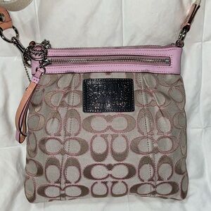 RARE vintage Coach light pink Poppy Bag
